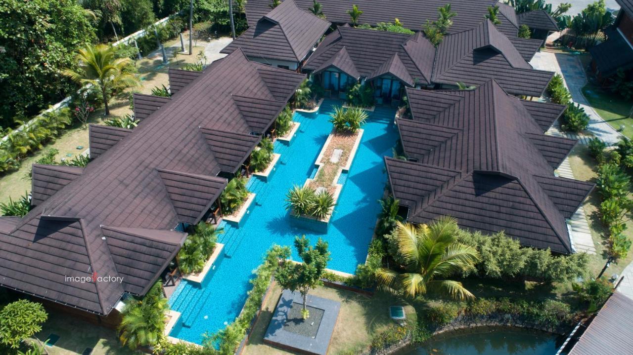 Gokulam Grand Resort & Spa, Kumarakom Exteriör bild