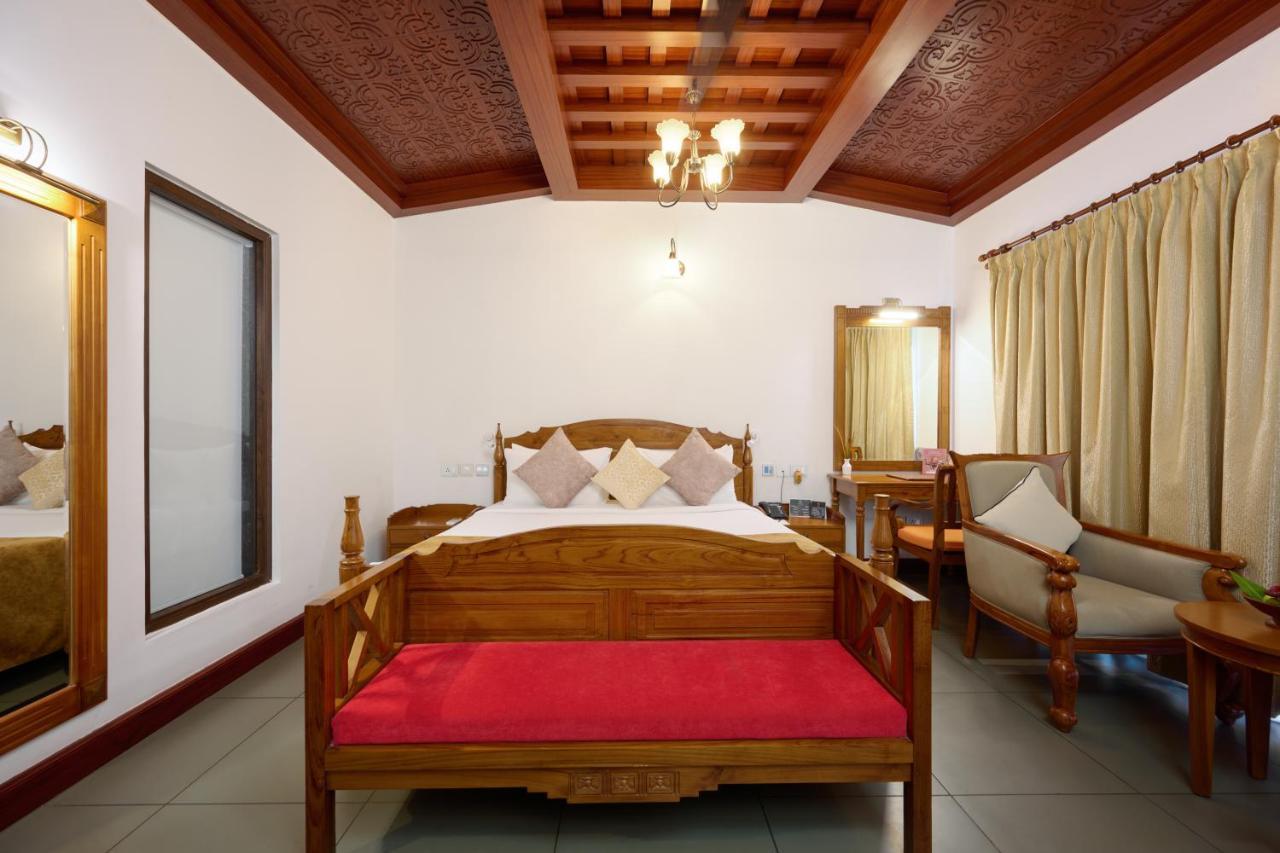 Gokulam Grand Resort & Spa, Kumarakom Exteriör bild