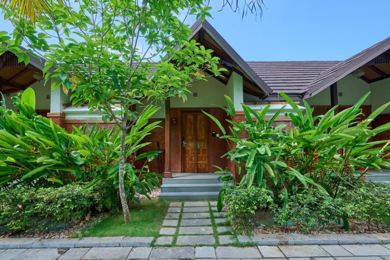 Gokulam Grand Resort & Spa, Kumarakom Exteriör bild