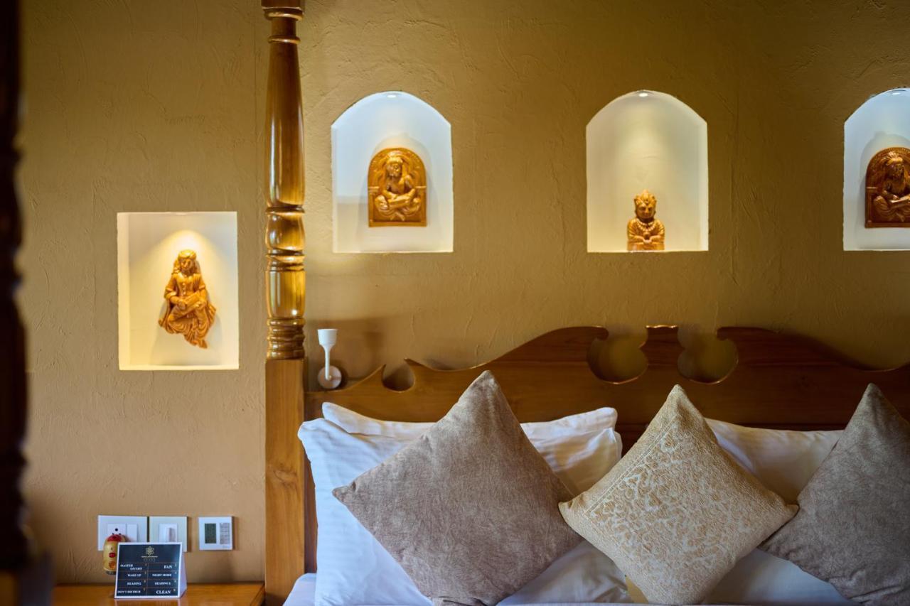 Gokulam Grand Resort & Spa, Kumarakom Exteriör bild
