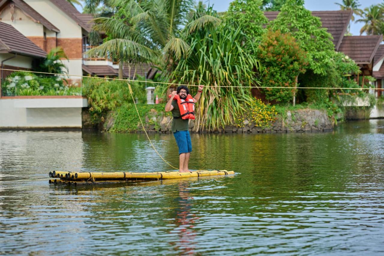 Gokulam Grand Resort & Spa, Kumarakom Exteriör bild