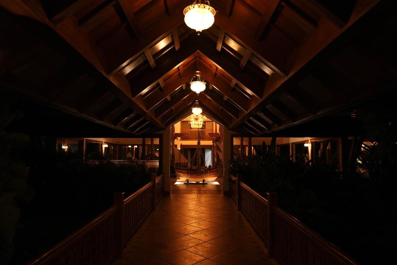 Gokulam Grand Resort & Spa, Kumarakom Exteriör bild